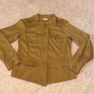 Maurice’s Caramel color jacket lace shoulder zip front faux pockets size Small